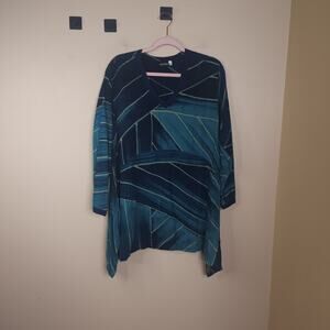 Iguana Printed Long Sleeve Asymmetrical Tunic Blouse Size S